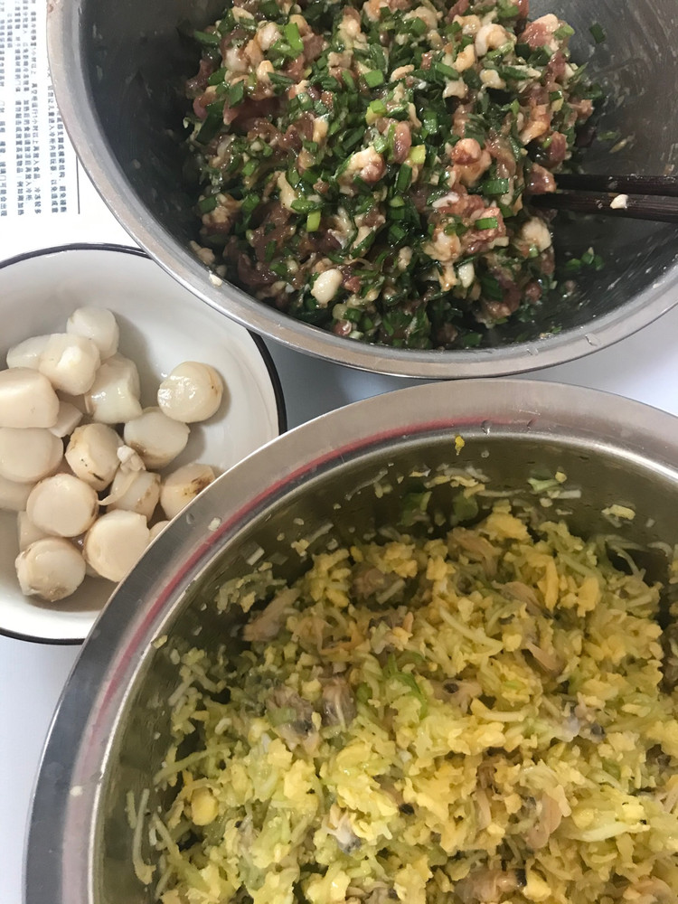 酱肘子，糖醋排骨，荤素海鲜锅贴～完美的一天！图3