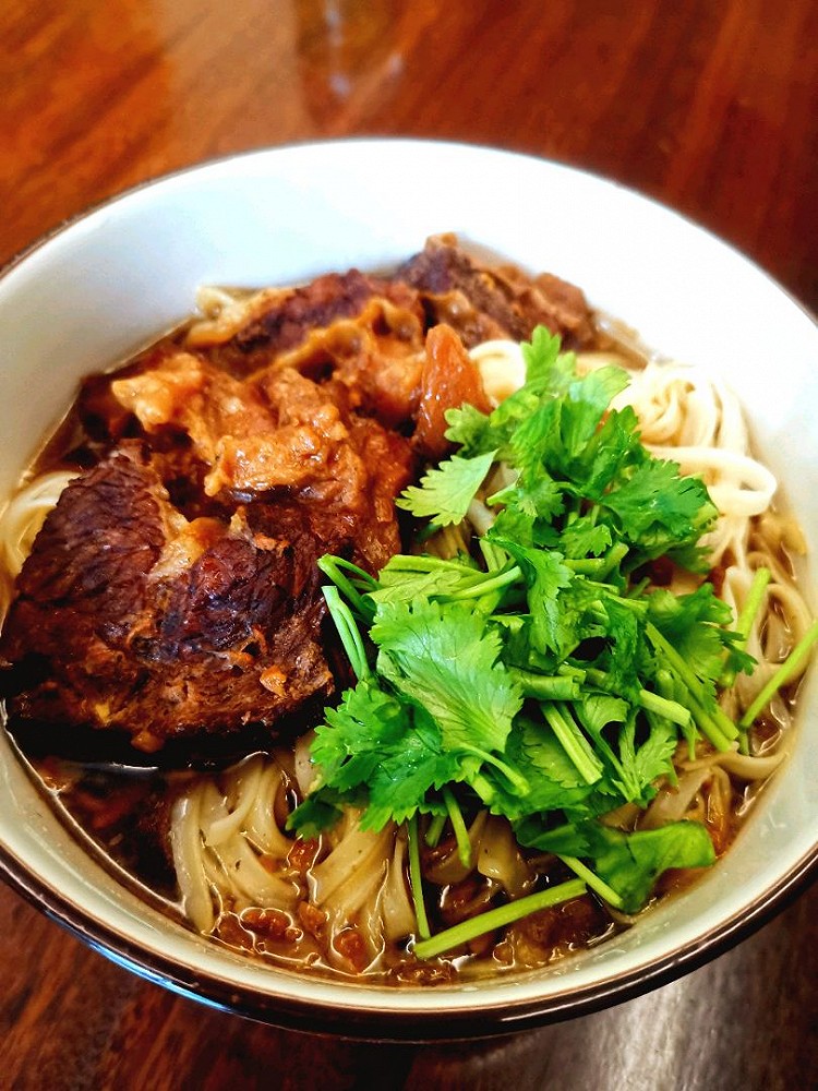 老坛酸菜牛肉面&红烧牛肉面图2