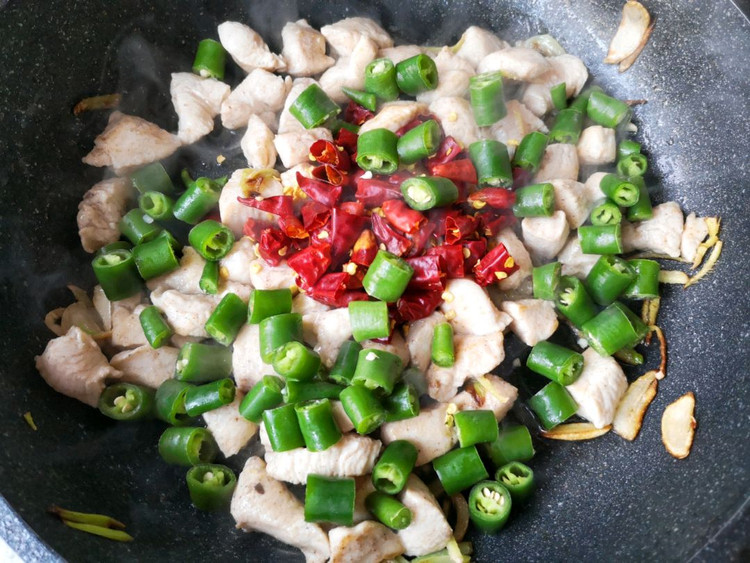 新年吃鸡，大吉大利！这是我家年夜饭餐桌上佐酒下饭的不二之选！图6