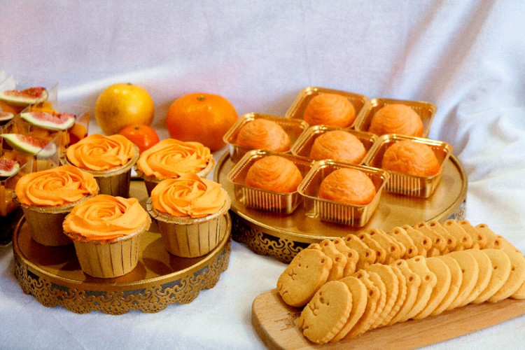 暖橙色甜品台图2