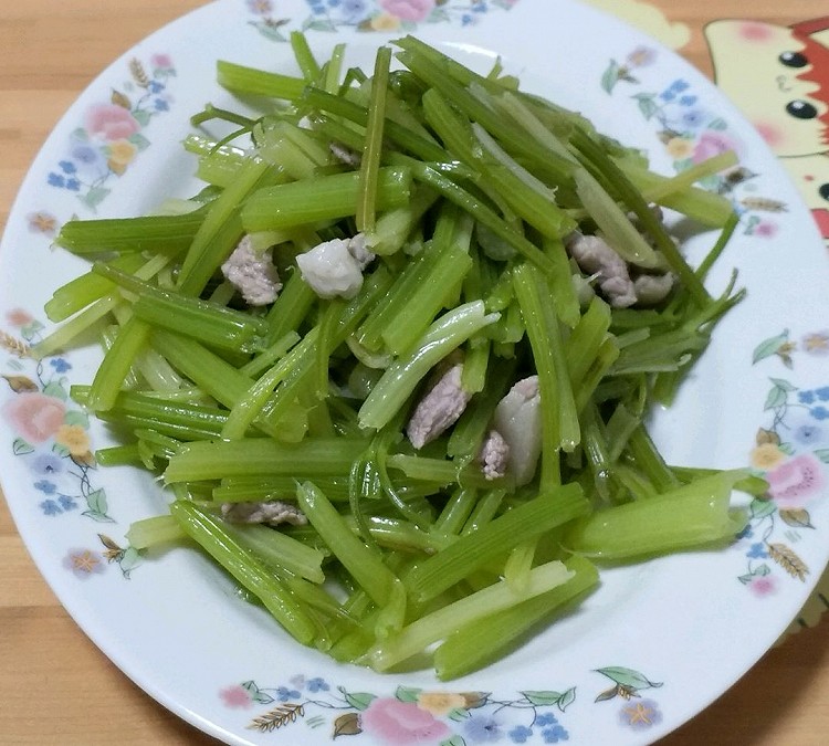 炖芋头，肉炒芹菜图1