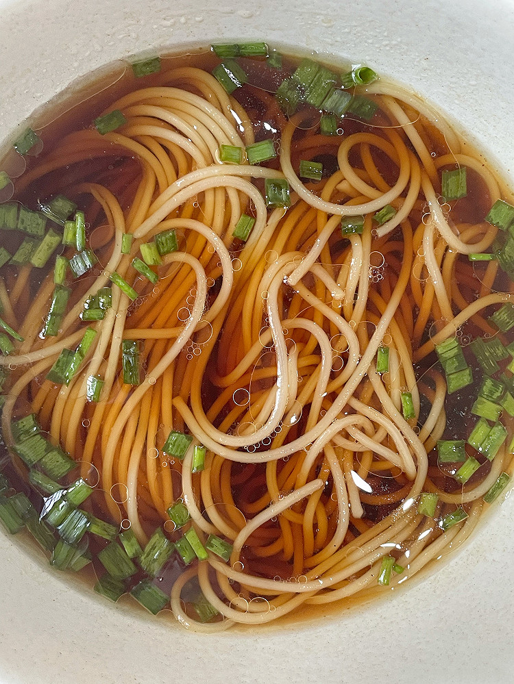 一碗阳春面🍜！5分钟速成🧂！鲜香到飘起🎐✨图3