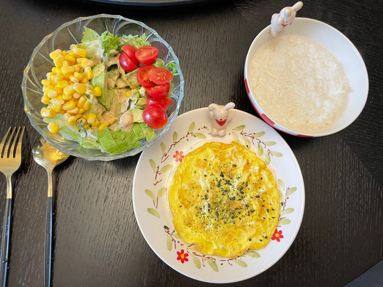 今日早餐  海苔煎蛋+蔬菜沙拉🥗图1