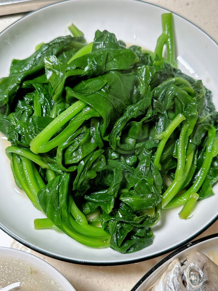 珍珠马蹄玉米扇骨汤，白鲳鱼，溺菜。图4