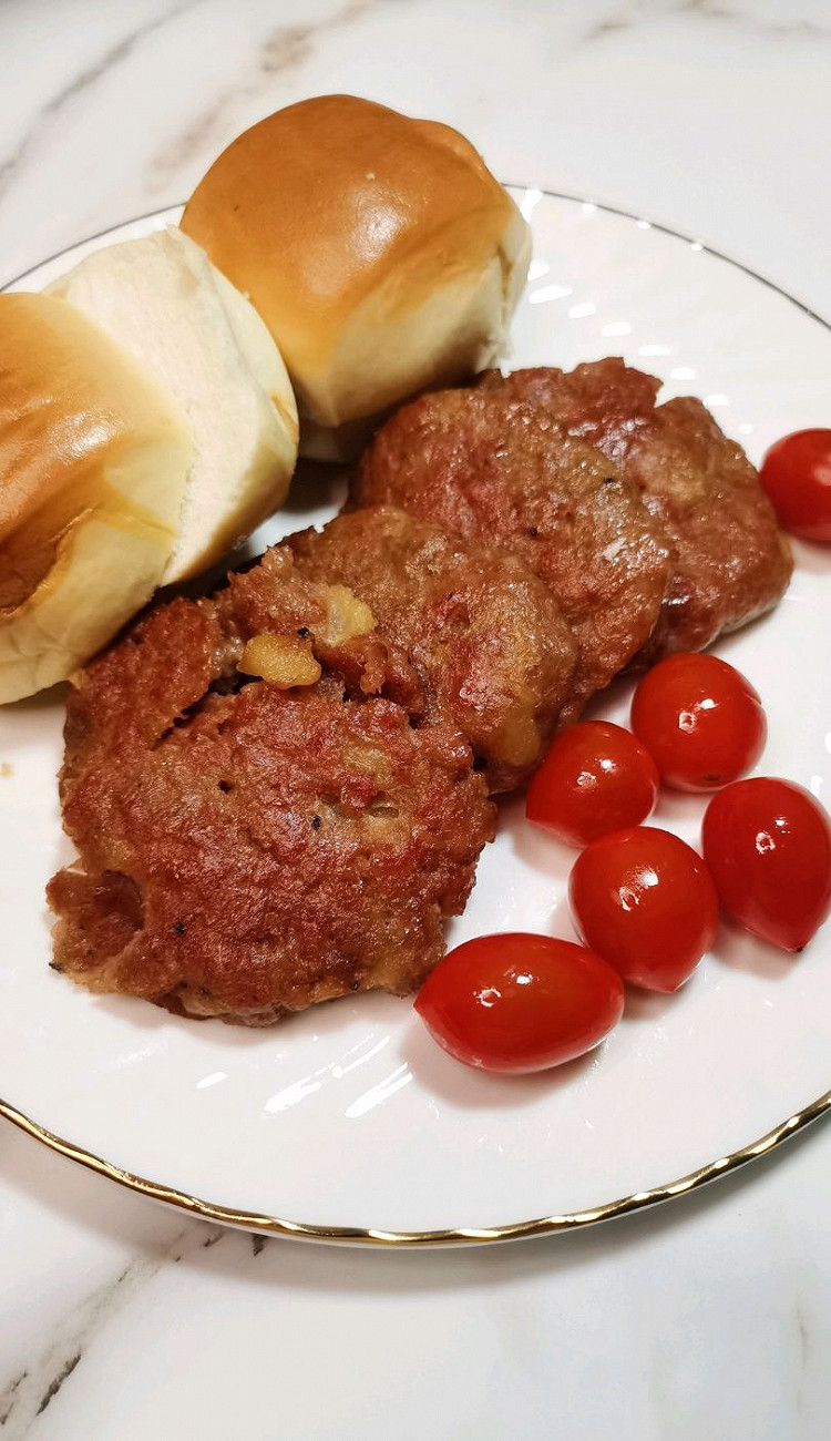 今日早餐打卡啦，牛肉土豆饼图2