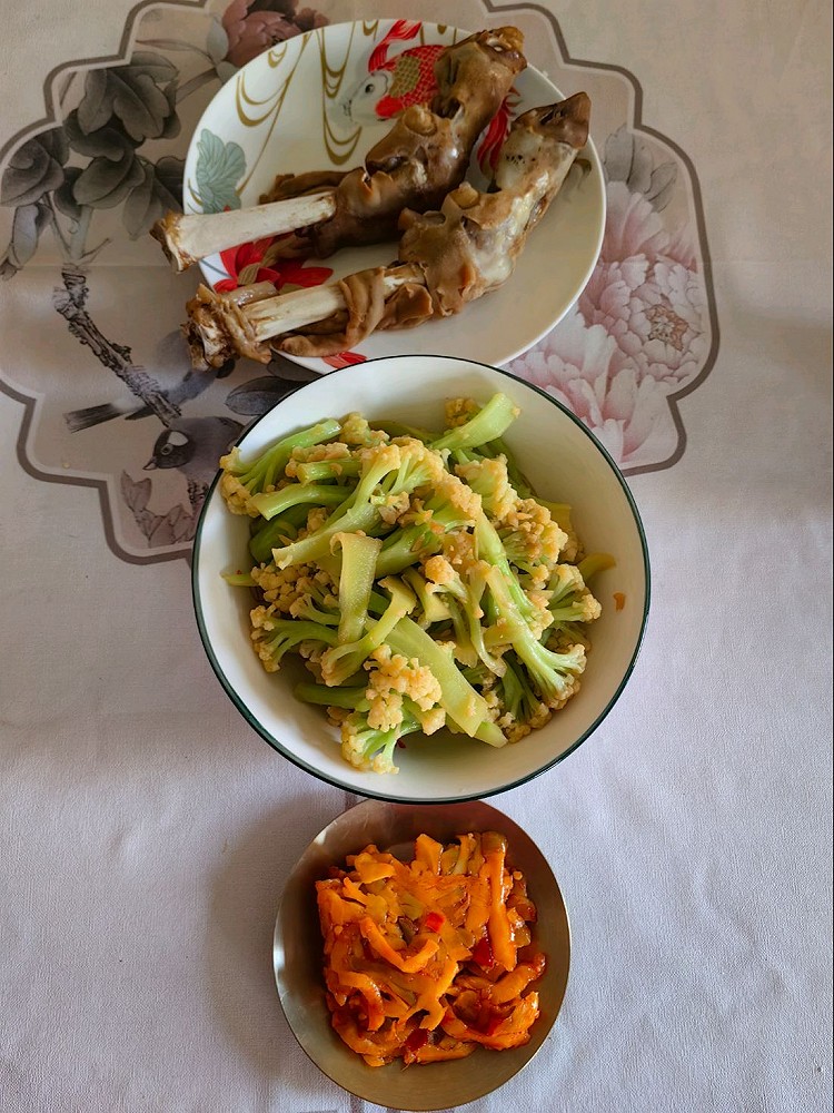 羊蹄，菜花，榨菜图1