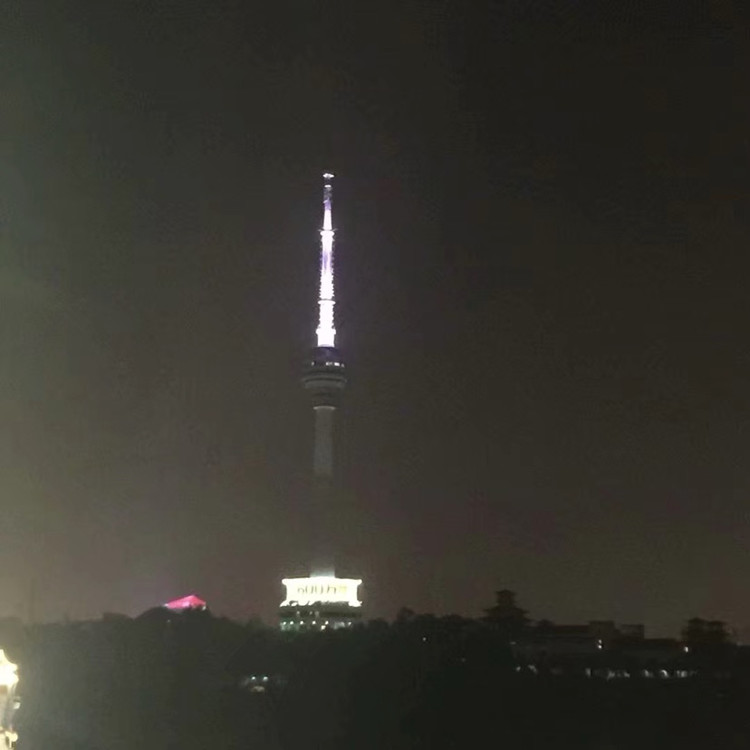 夜游武汉长江大桥，两岸的夜景🌃超美腻👍👍图9