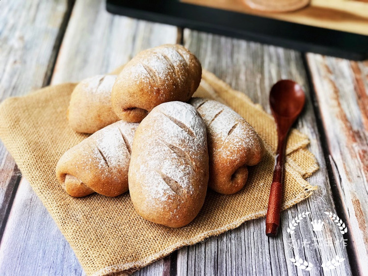 🍞全麦夹馅欧包😋这款欧包麦香味十足，制作简单，低油低糖，图8