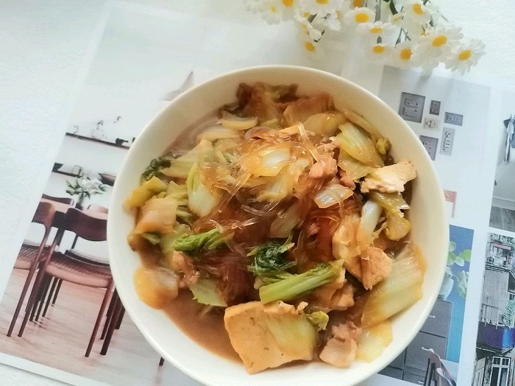 白菜粉条烩豆腐图1