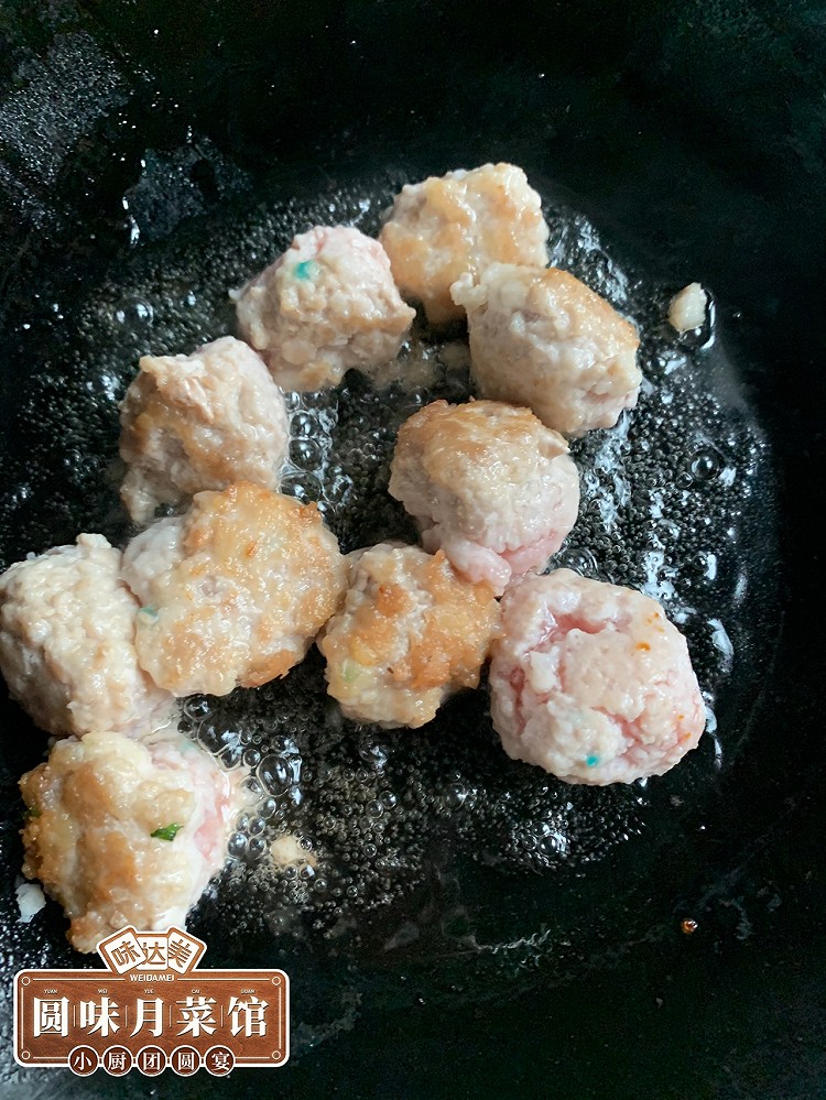 今天的经典之作，丝瓜炒肉丸！图3