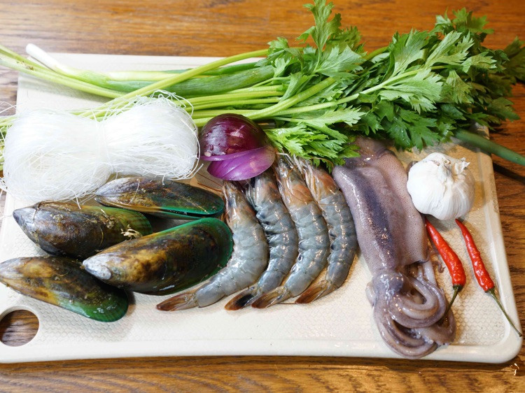 泰式海鲜粉丝沙拉图2