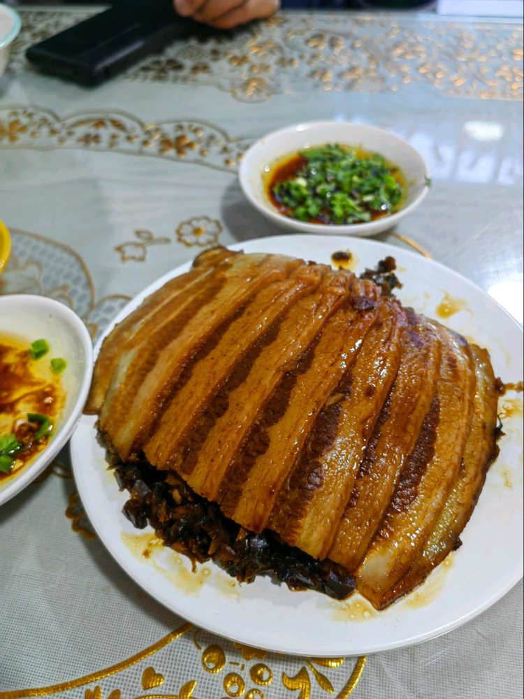 梅菜扣肉，豆花好吃图1