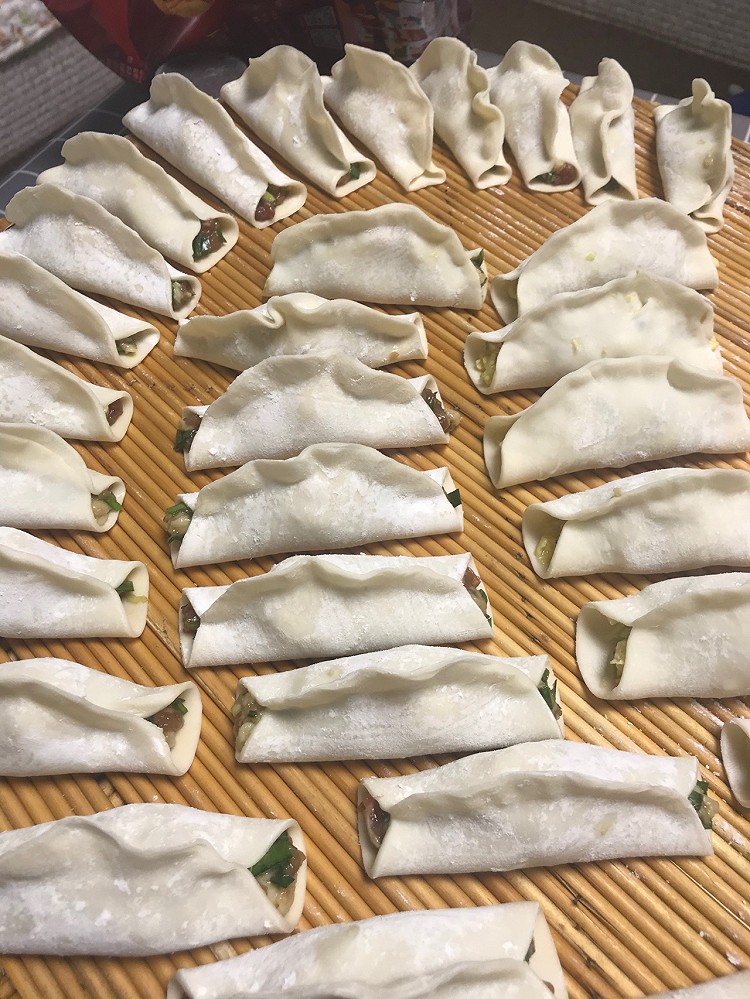 酱肘子，糖醋排骨，荤素海鲜锅贴～完美的一天！图5
