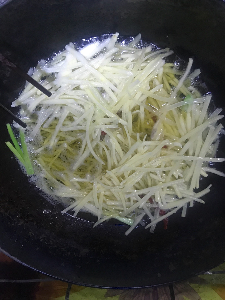 椒盐土豆丝图3