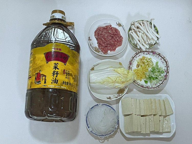 麻辣菌菇肉末豆腐煲图2