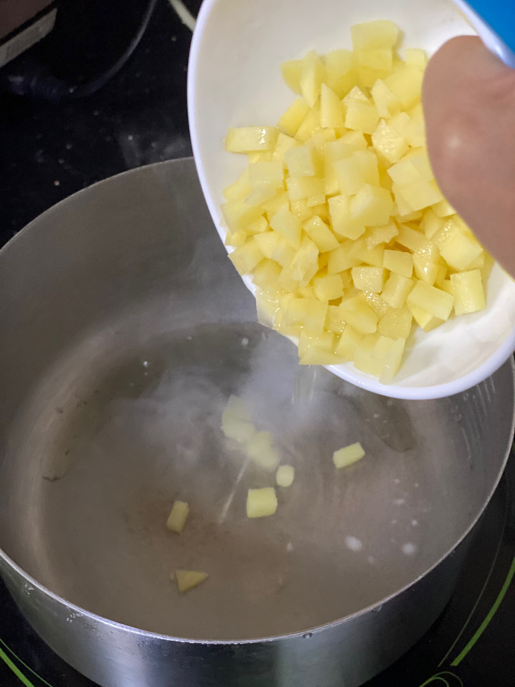 土豆西红柿肉沫焖饭（15个月）图3