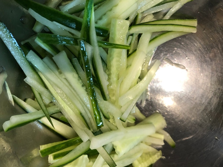 炝黄瓜绿豆芽—快手菜、健康素食图2