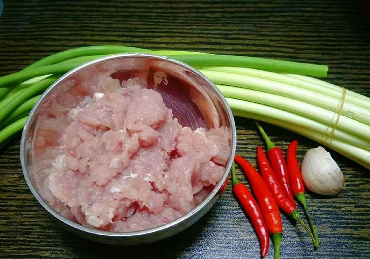 肉沫蒜薹图3