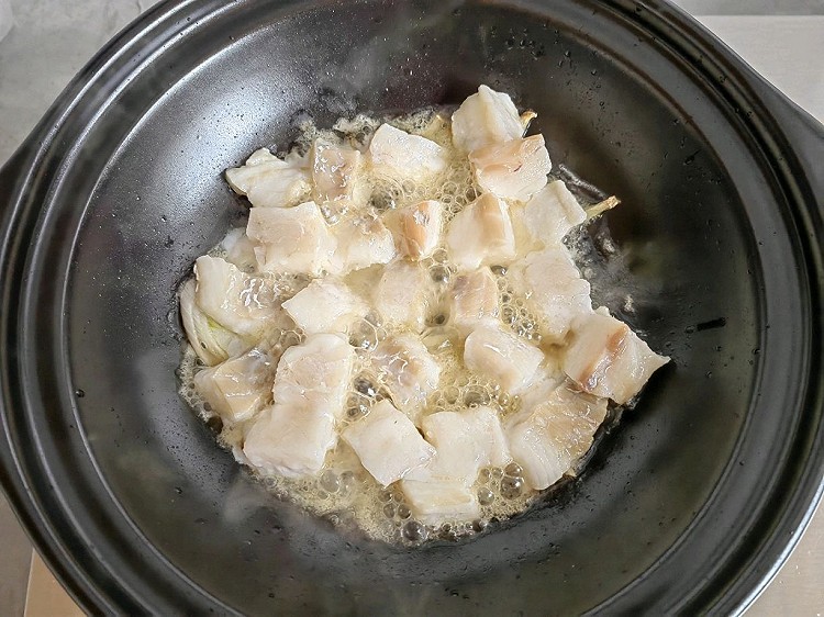 营养丰富又温暖，鳕鱼豆腐汤来一碗。图5