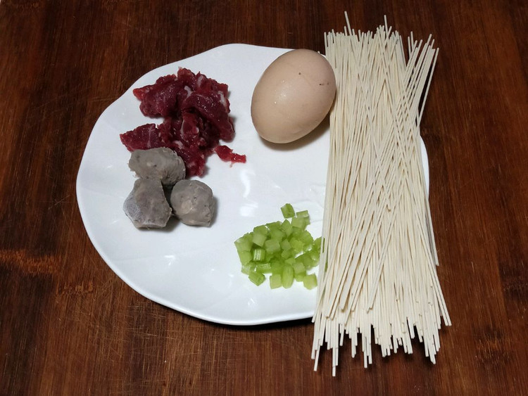 鸡蛋牛肉龙须面汤图2