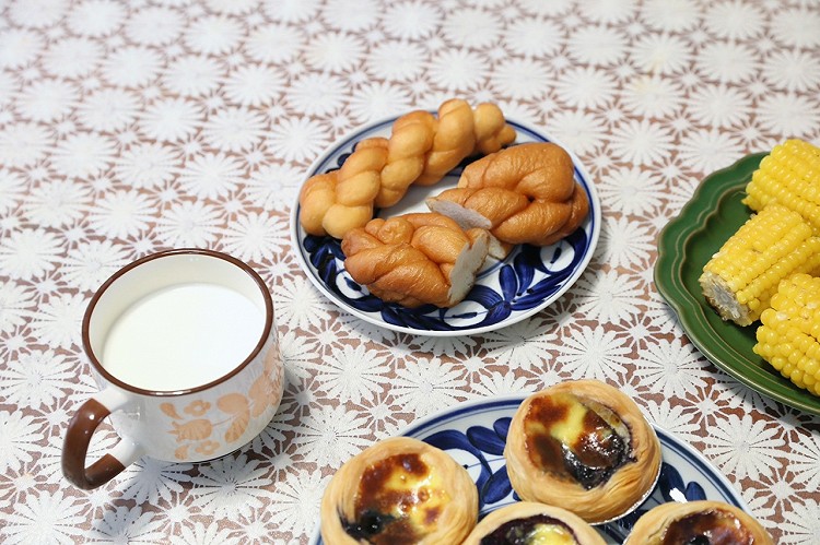 📝早餐-5.19爆浆蓝莓蛋挞，玉米，蜂蜜麻花，水果和牛奶🥛图6