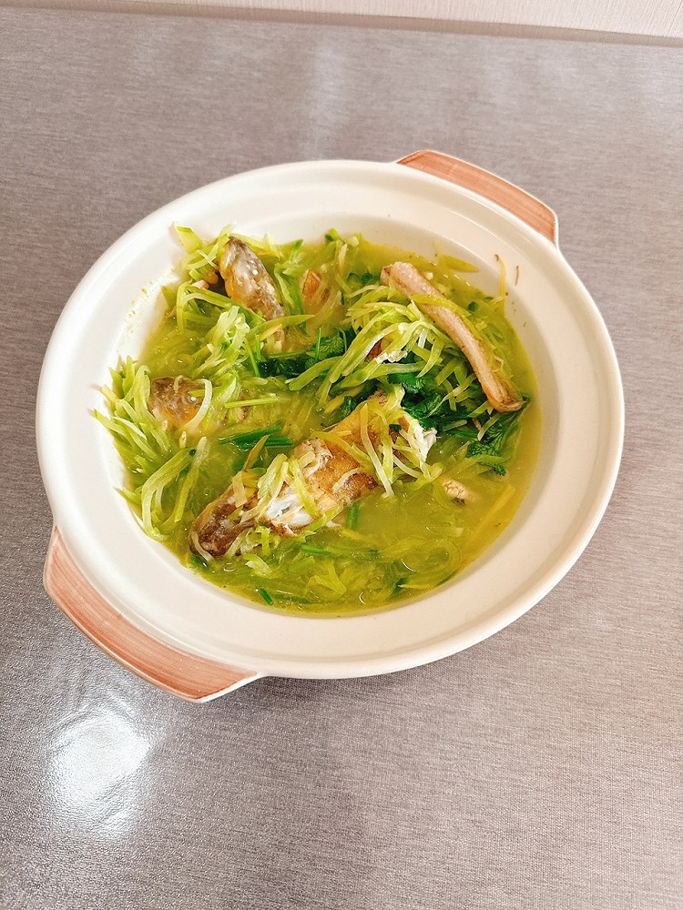 海鲶鱼萝卜丝汤图6