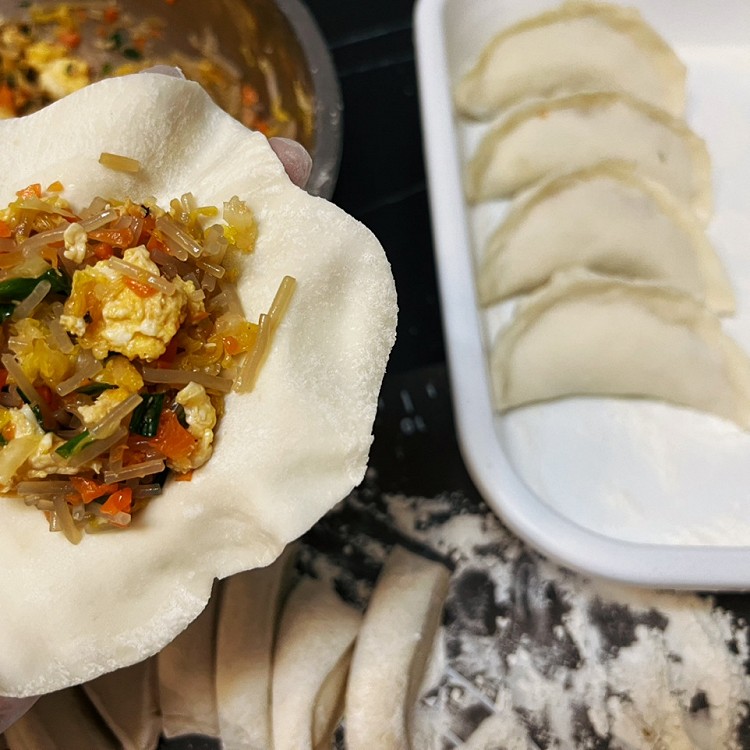 ◡̈⃝  🍊* ੈ✩‧₊˚ ᴍᴏʀɴɪɴg烫面素馅蒸饺+生滚牛肉粥～图3