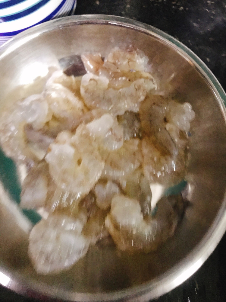 健康香煎藜麦鸡胸虾肉饼图3