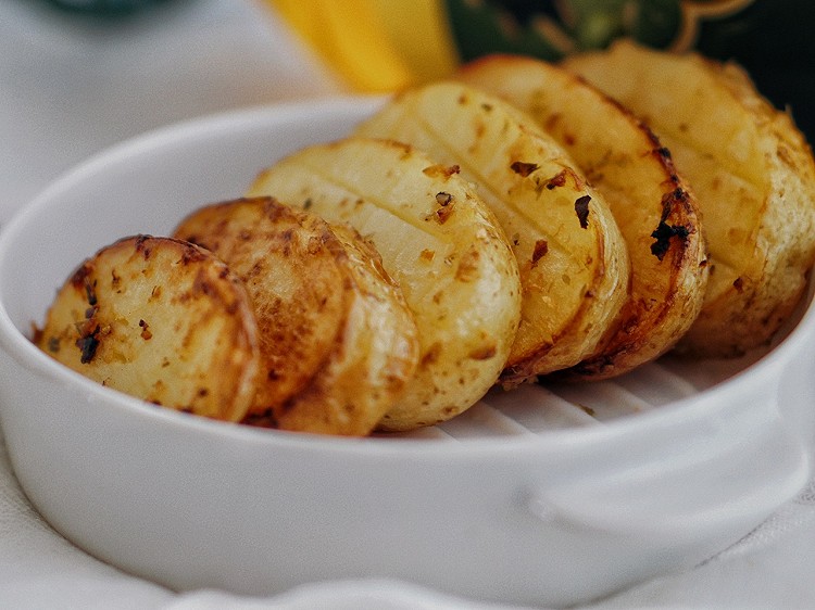 蒜香烤土豆，用金龙鱼10%橄榄调和油，让你品尝健康美味！🌿图4