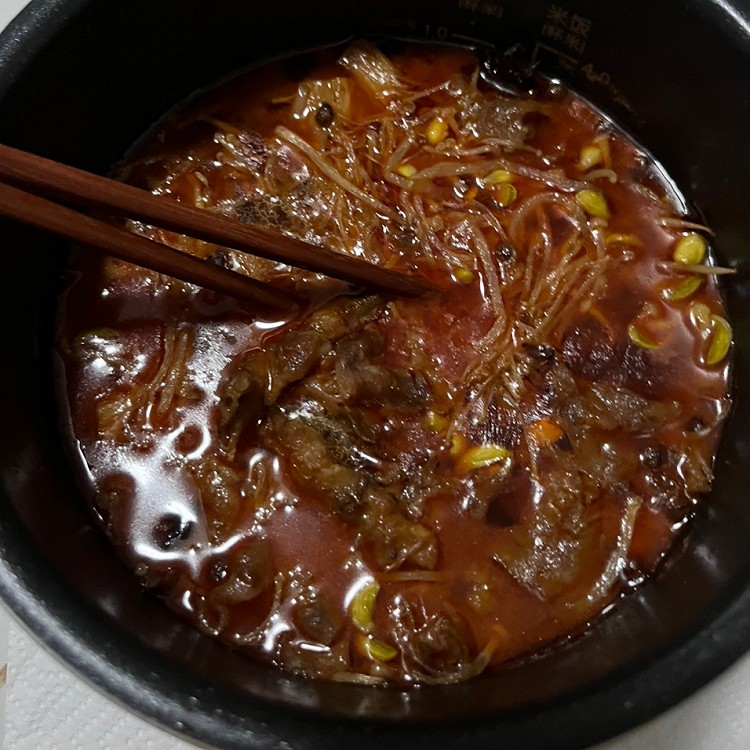 水煮牛肉、海蛎煎图1