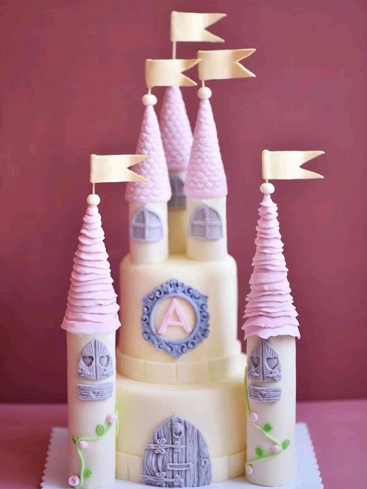 为爱烘焙之城堡生日蛋糕图1