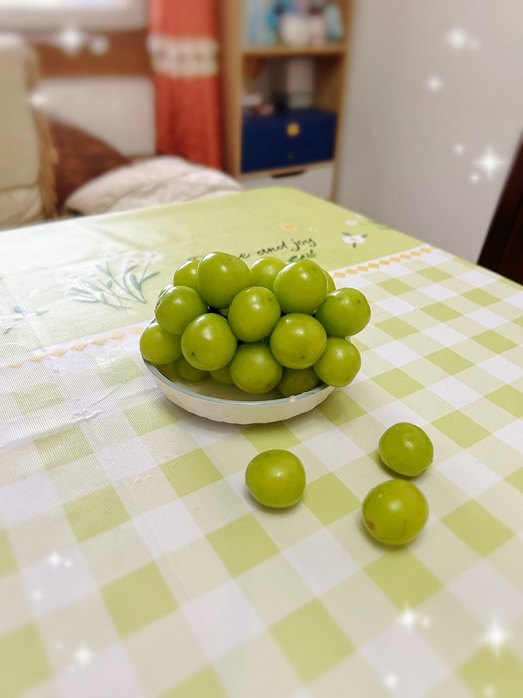 #今日早餐🥣🌧️时间，不一定能证明许多东西但一定会看透许多东西越来越觉得照顾好自己和家人才是最重要的…有什么样的能力就过什么样的生活站在属于自己的高度看该看的风景尽力而为，量力而行用顺其自然的态度过随遇而安的生活早餐🍽️红豆糯米饼QQ糖冰淇淋芒果布丁青提今天你吃早餐了吗？记得好好吃早餐哦😉图6