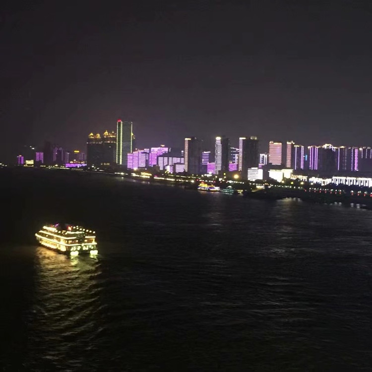 夜游武汉长江大桥，两岸的夜景🌃超美腻👍👍图5