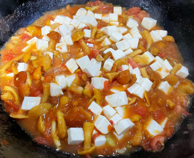 松茸鸡汁滑子蘑西红柿豆腐汤的制作方法图7