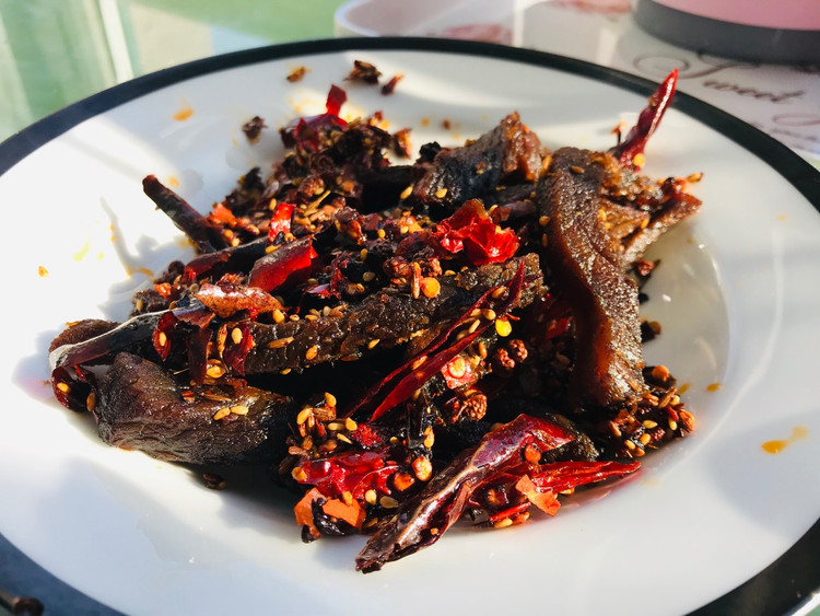 川香辣味牛肉干图1