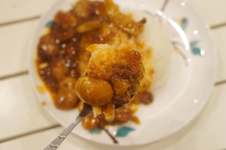 夏天太适合囤一些速食了，比如这种牛肉料理包，不想做饭时把牛肉包在热水里泡几分钟就可以吃，配上白米饭，真是好吃到爆✅图2