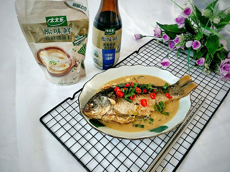 鲜美鲫鱼的家常做法，用太太乐调味料制作，味道简直太棒啦~图2