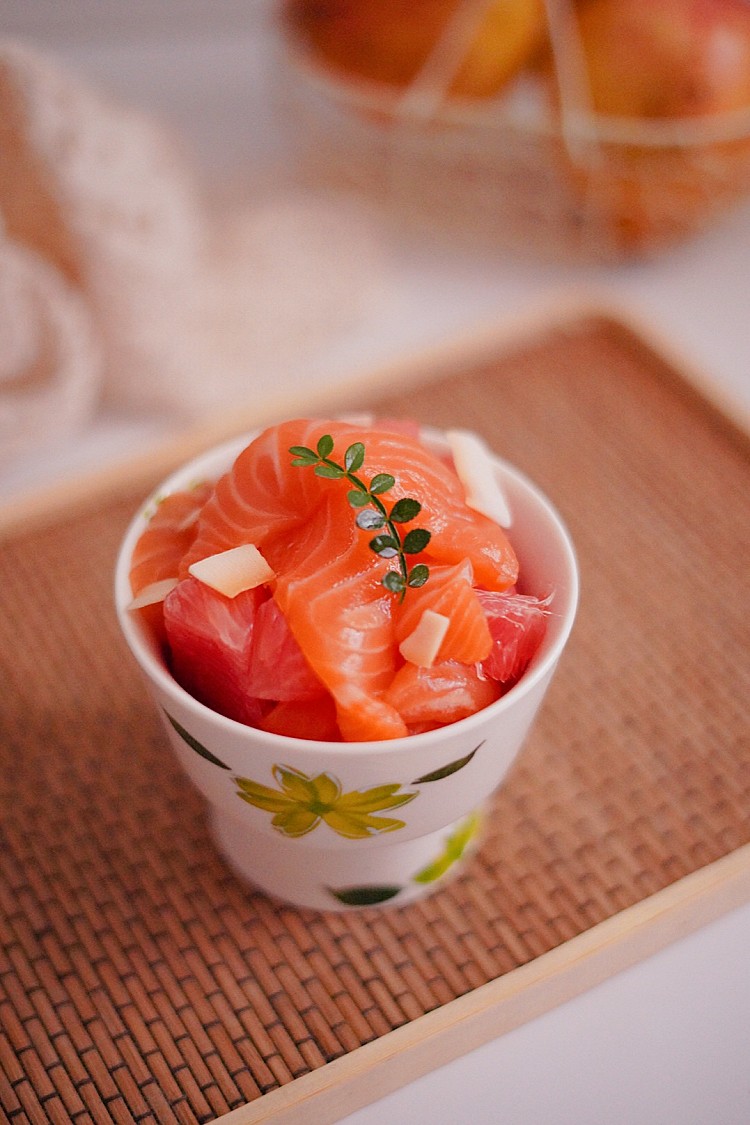 泰式三文鱼脆椰柚子沙拉图3