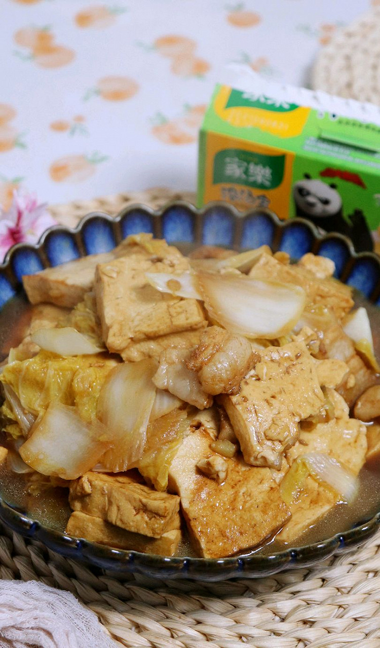 美味好吃的五花肉白菜豆腐火锅图1