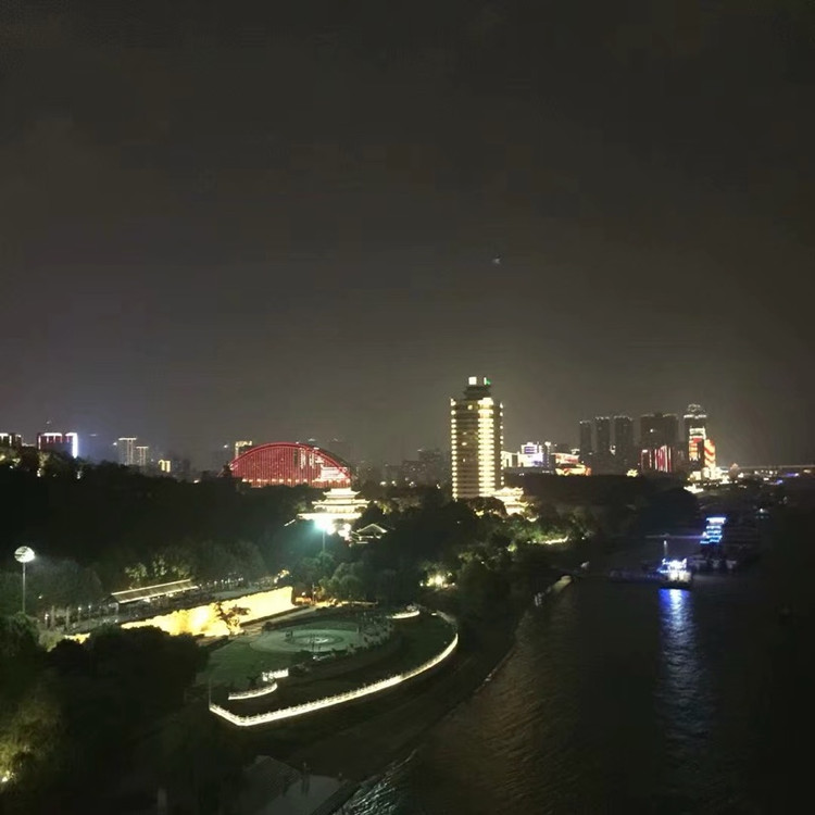 夜游武汉长江大桥，两岸的夜景🌃超美腻👍👍图8