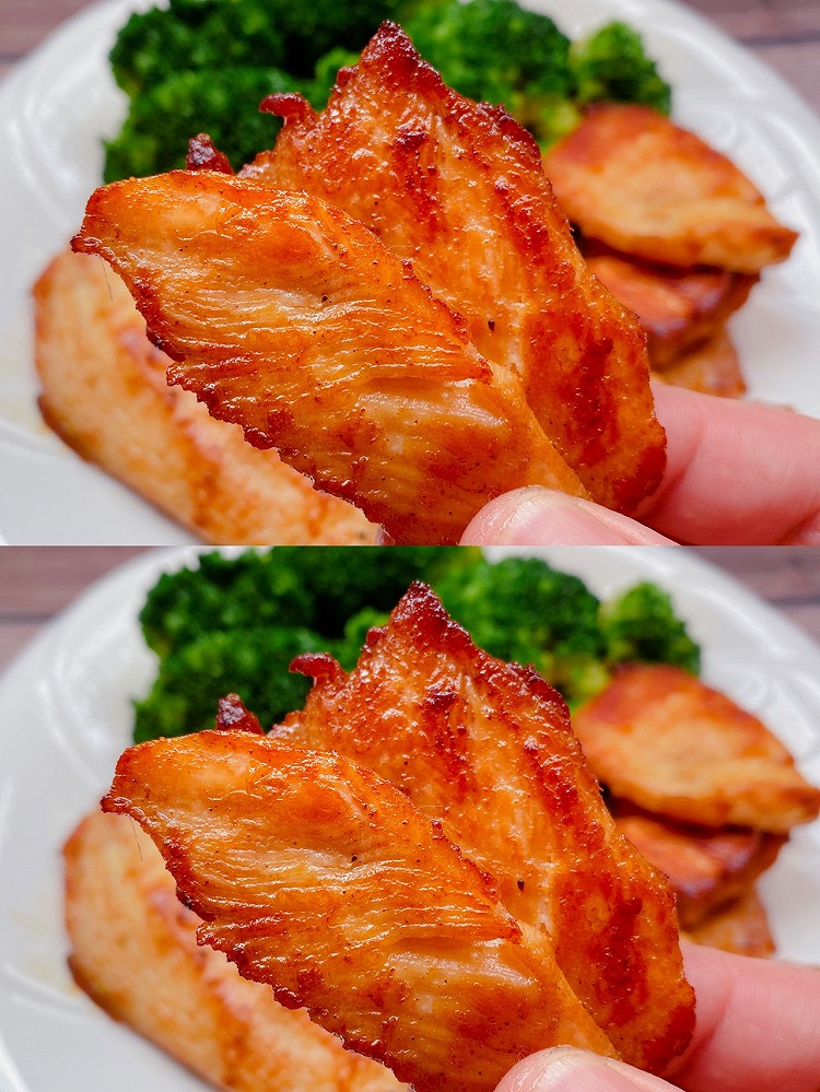 快手减脂餐❗️香煎蒜香鸡胸肉😋低脂低卡超美味图2