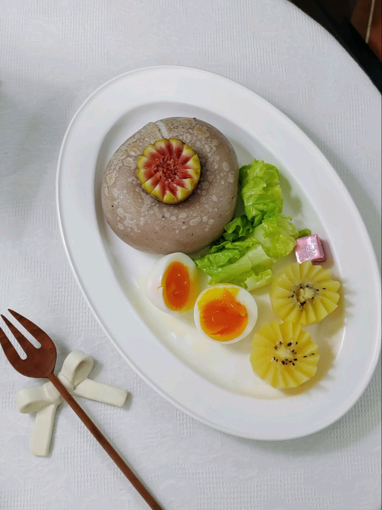 早餐：「蓝莓乳酪贝果🥯」「水煮蛋🥚」「猕猴桃🥝」「无花果」「生菜」「咖啡☕」不知道拉什么就推推乐图4