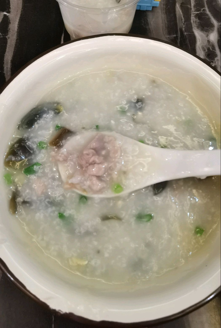 皮蛋瘦肉粥图2