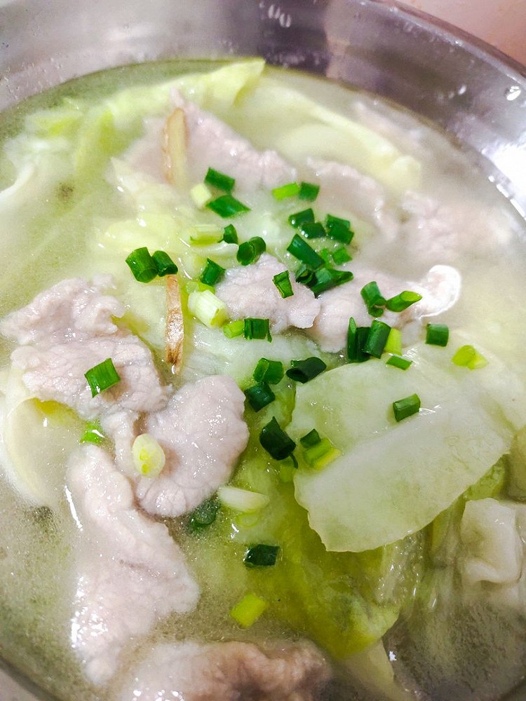 白菜滑肉汤图片
