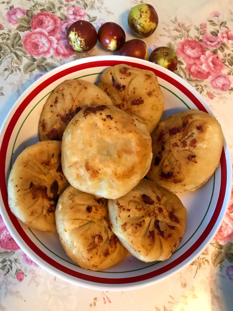 肉饼+鸡蛋韭菜盒子～～😋荤素两种，光盘了！😄👍图3