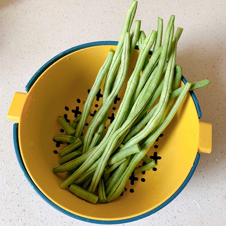 美食相伴的每一天都是最特别的，今日份干煸四季豆图5