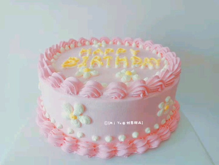 粉粉嫩嫩的复古手绘生日蛋糕🎂图1