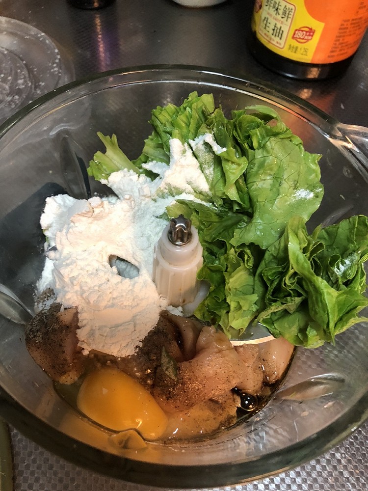 妃-招牌-肉饼-鸡肉黄瓜生菜图1