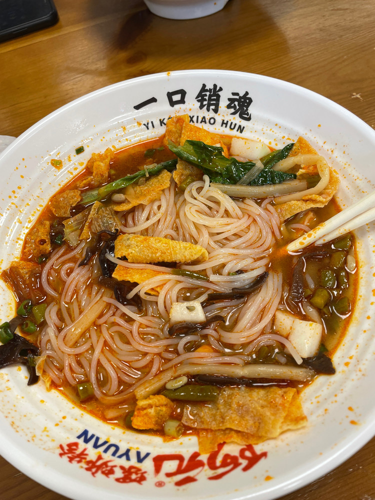一口入魂的螺蛳粉图1