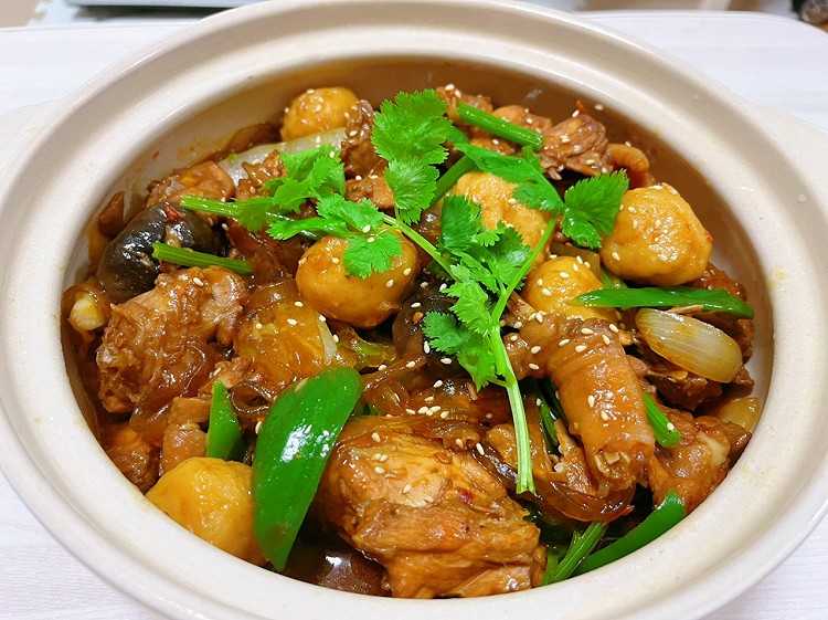 重庆鸡公煲图1